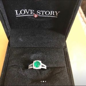 Emerald and diamond ring size 7 1/2